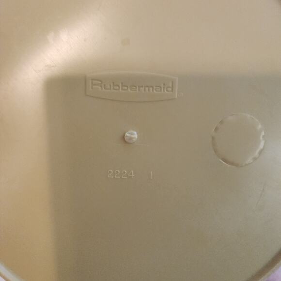 Vintage Rubbermaid 2224 Mushroom Canister 1970s Retro Yellow Kitchen Container - Picture 3 of 10